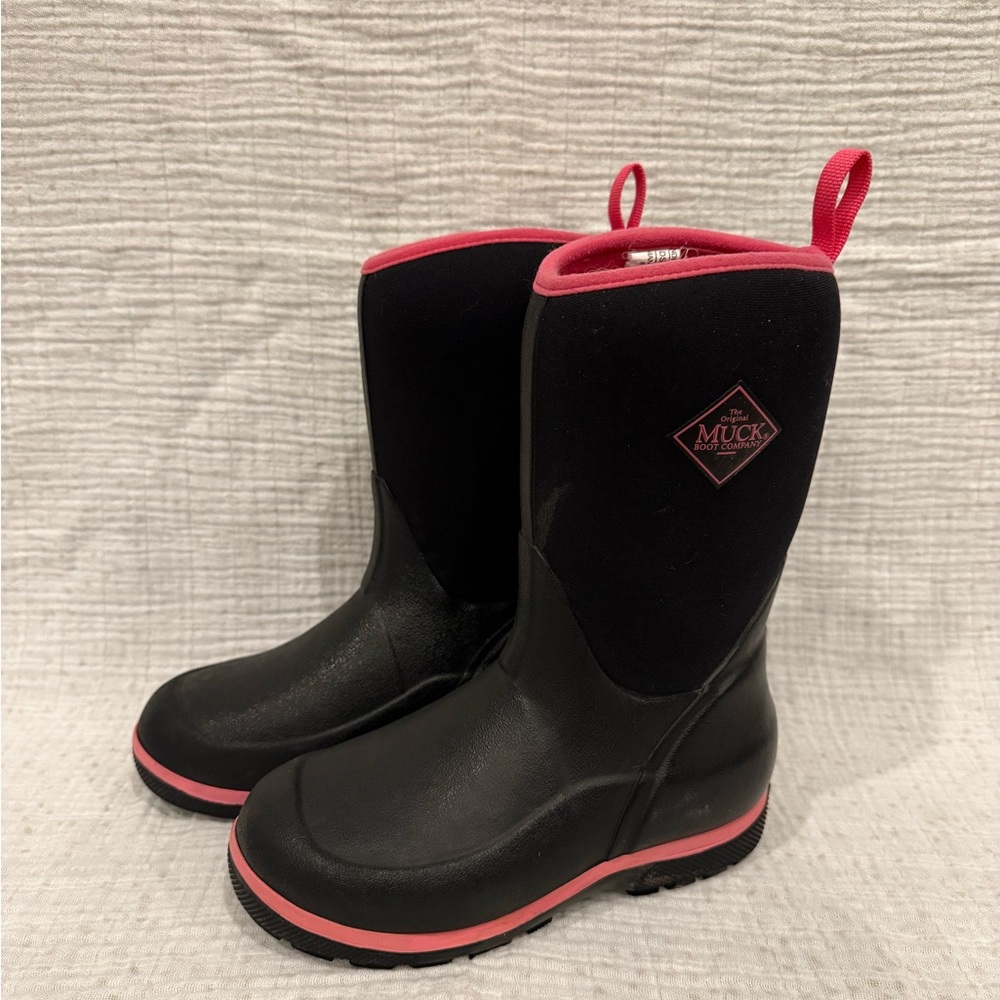 Muck Kids Black and Pink Rain & Snow Boots